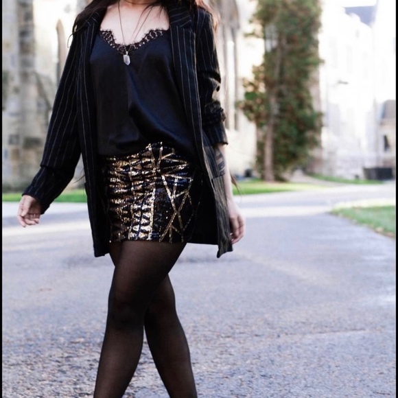 Crystal K - gold and black sequin mini skirt - - Picture 1 of 8